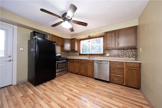 4660 Prescot Dr, Bethel Park, PA 15102