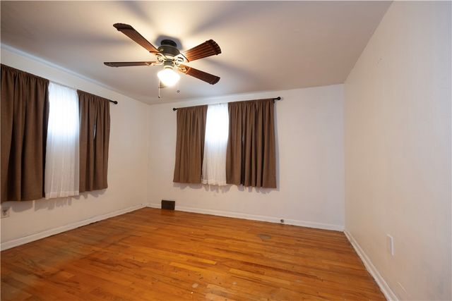 4660 Prescot Dr, Bethel Park, PA 15102