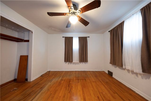 4660 Prescot Dr, Bethel Park, PA 15102