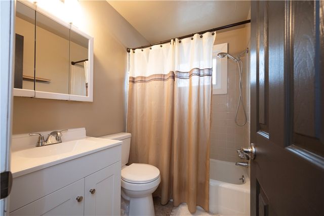 4660 Prescot Dr, Bethel Park, PA 15102