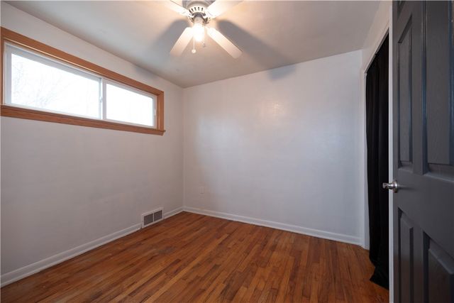 4660 Prescot Dr, Bethel Park, PA 15102