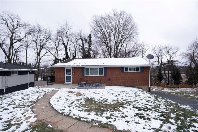 4660 Prescot Dr, Bethel Park, PA 15102