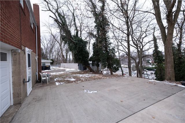 4660 Prescot Dr, Bethel Park, PA 15102