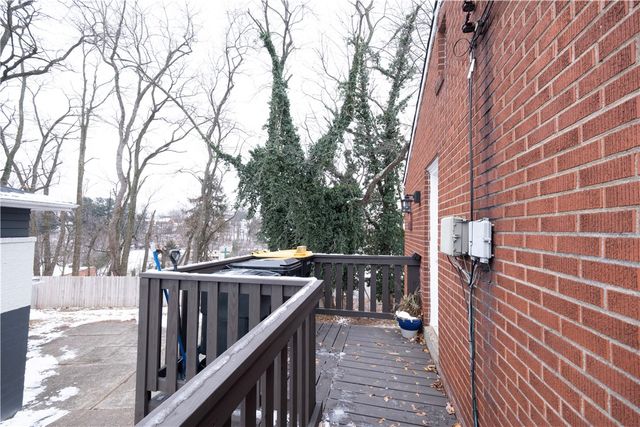 4660 Prescot Dr, Bethel Park, PA 15102