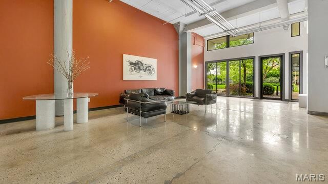 4100 Laclede Avenue 310, St Louis, MO 63108