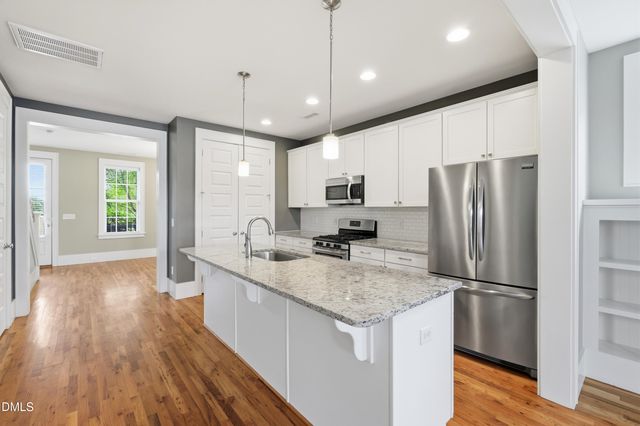 118 Rock Ledge Drive, Chapel Hill, NC 27516
