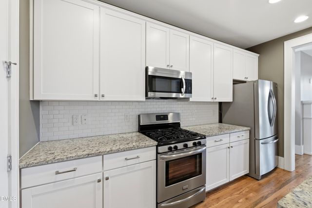 118 Rock Ledge Drive, Chapel Hill, NC 27516