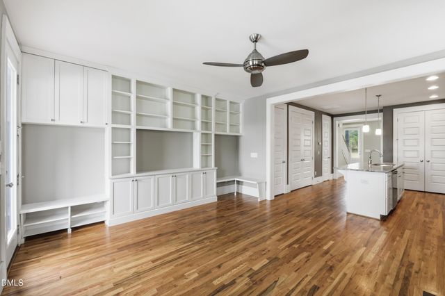 118 Rock Ledge Drive, Chapel Hill, NC 27516