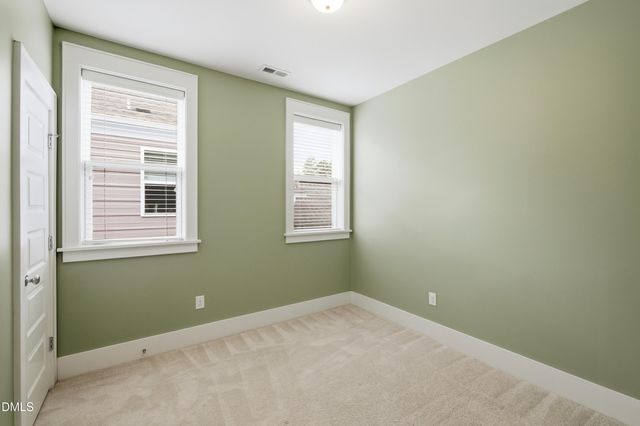118 Rock Ledge Drive, Chapel Hill, NC 27516