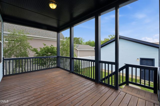 118 Rock Ledge Drive, Chapel Hill, NC 27516
