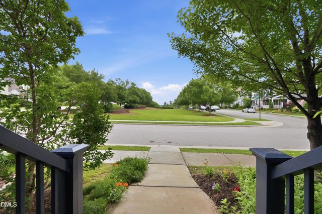 118 Rock Ledge Drive, Chapel Hill, NC 27516
