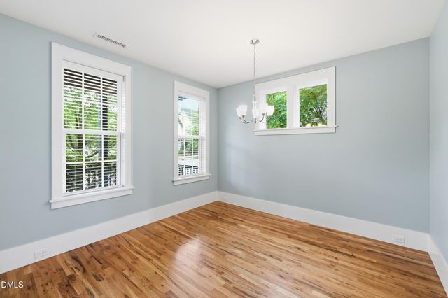 118 Rock Ledge Drive, Chapel Hill, NC 27516