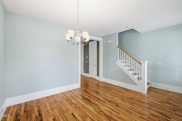 118 Rock Ledge Drive, Chapel Hill, NC 27516