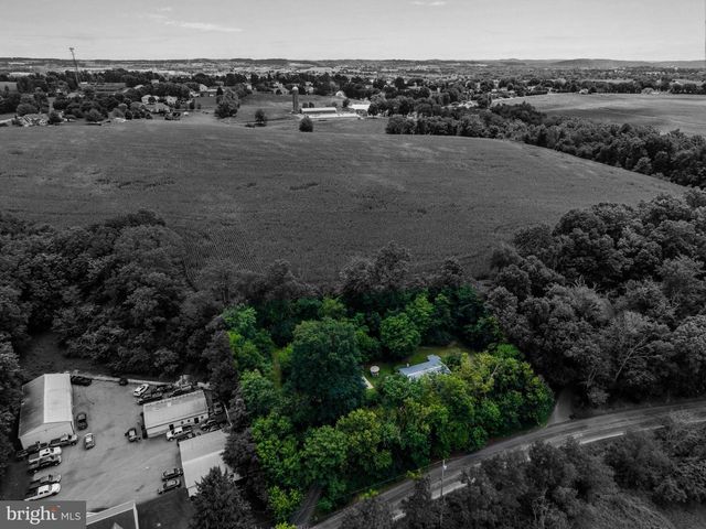3059 BACK RUN RD, Manheim, PA 17545