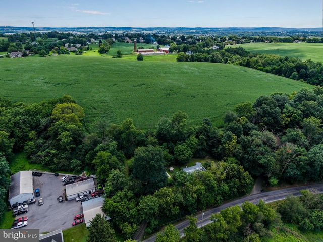 3059 BACK RUN RD, Manheim, PA 17545