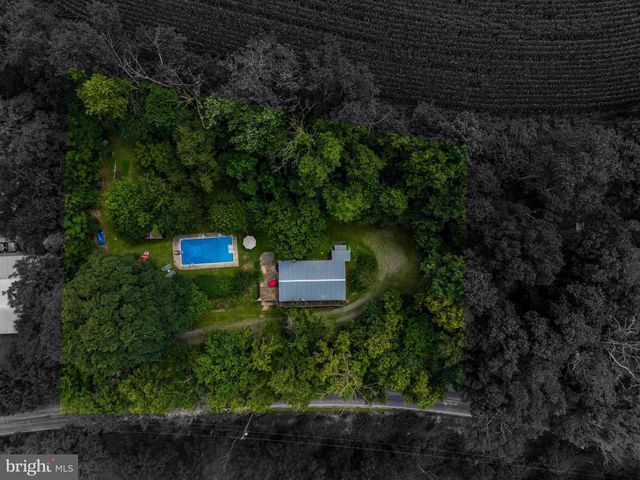 3059 BACK RUN RD, Manheim, PA 17545