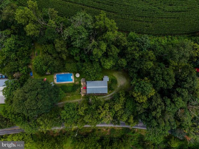 3059 BACK RUN RD, Manheim, PA 17545