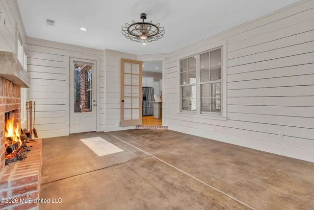 4342 E Robinson Loop, Olive Branch, MS 38654