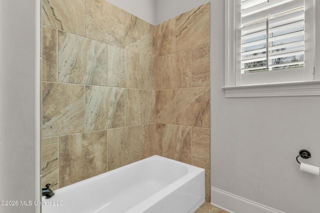 4342 E Robinson Loop, Olive Branch, MS 38654