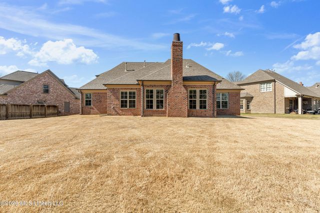 4342 E Robinson Loop, Olive Branch, MS 38654