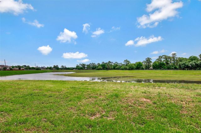 1648 Grable Cove Lane, Spring, TX 77379