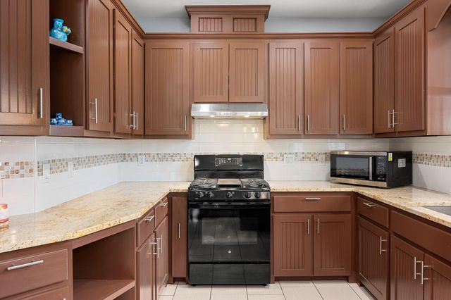 664 County Road 3404, Cleveland, TX 77327