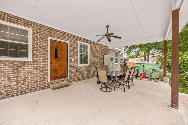 664 County Road 3404, Cleveland, TX 77327