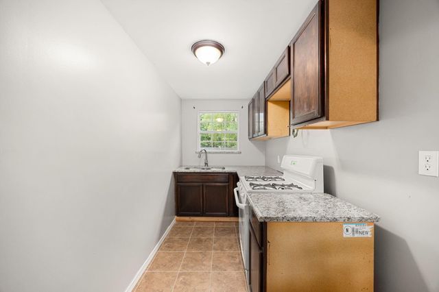 664 County Road 3404, Cleveland, TX 77327