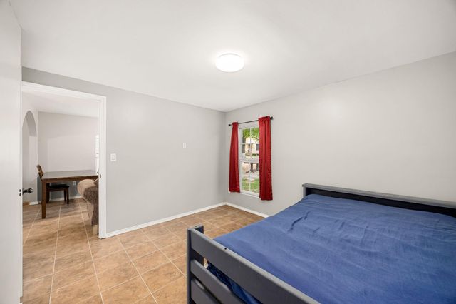 664 County Road 3404, Cleveland, TX 77327