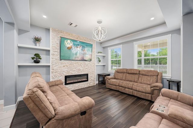 664 County Road 3404, Cleveland, TX 77327