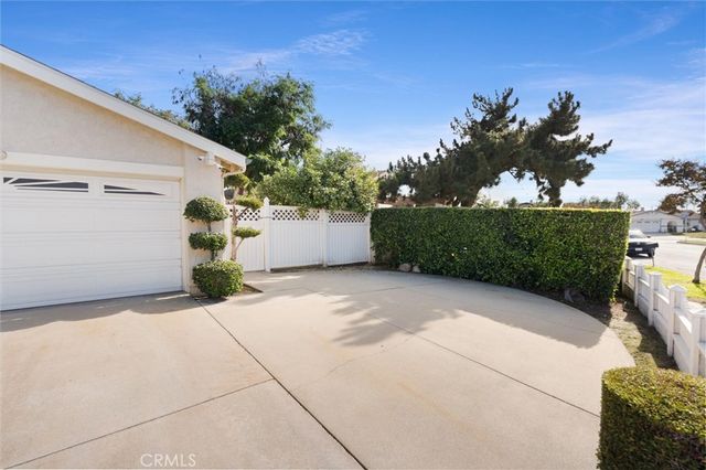 618 S Sally Lee Avenue, Azusa, CA 91702