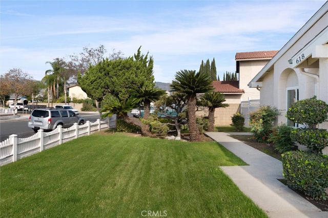 618 S Sally Lee Avenue, Azusa, CA 91702
