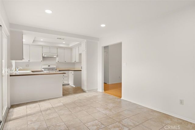 618 S Sally Lee Avenue, Azusa, CA 91702