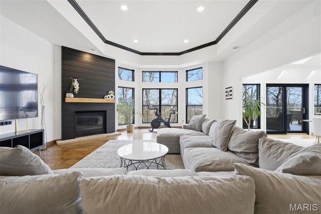 747 River Hills Drive, Fenton, MO 63026