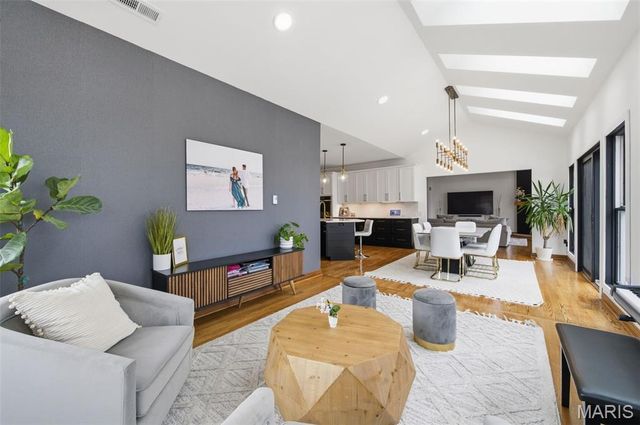 747 River Hills Drive, Fenton, MO 63026