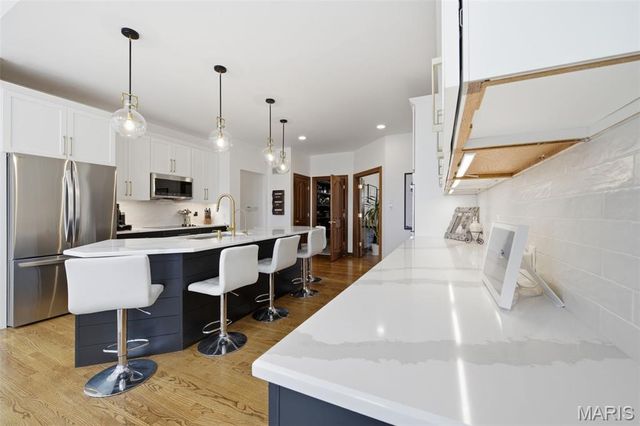 747 River Hills Drive, Fenton, MO 63026