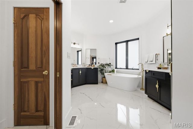 747 River Hills Drive, Fenton, MO 63026