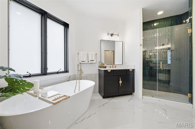 747 River Hills Drive, Fenton, MO 63026