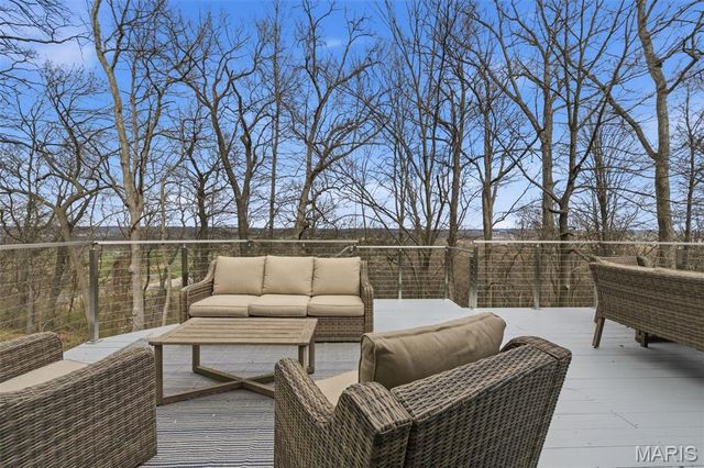 747 River Hills Drive, Fenton, MO 63026