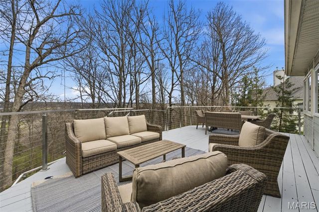 747 River Hills Drive, Fenton, MO 63026