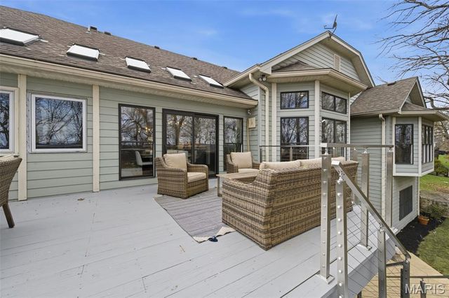 747 River Hills Drive, Fenton, MO 63026