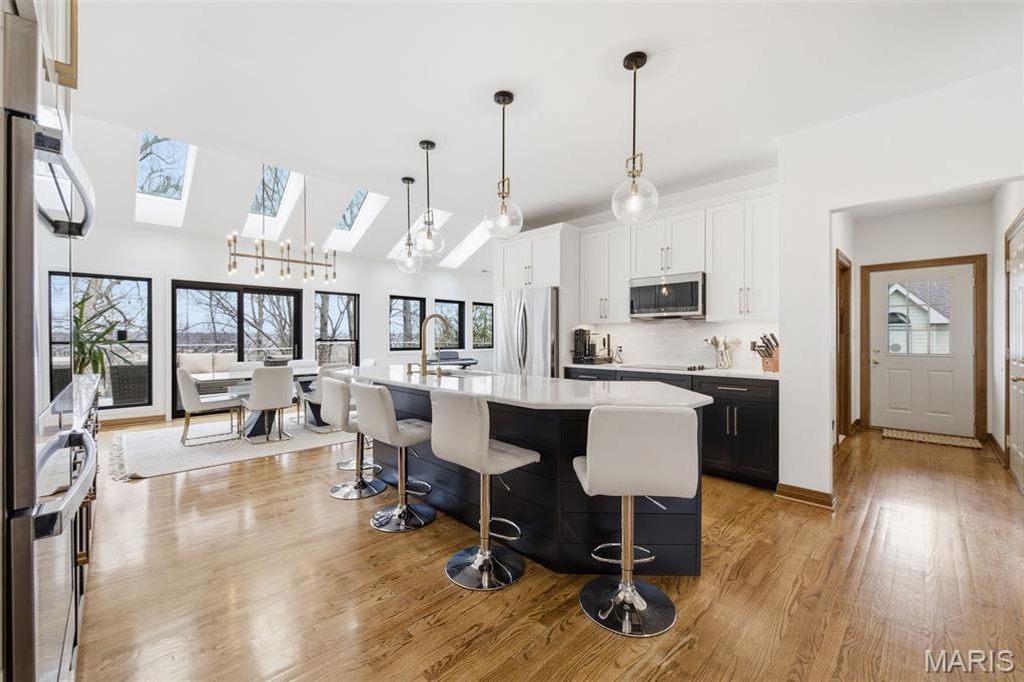 747 River Hills Drive, Fenton, MO 63026