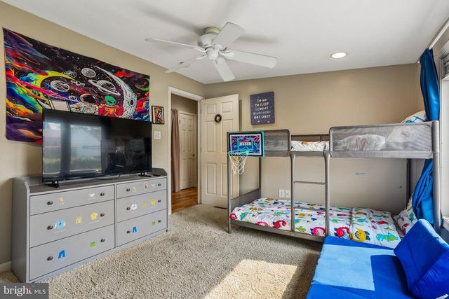 207 ROLLING RD, Broomall, PA 19008