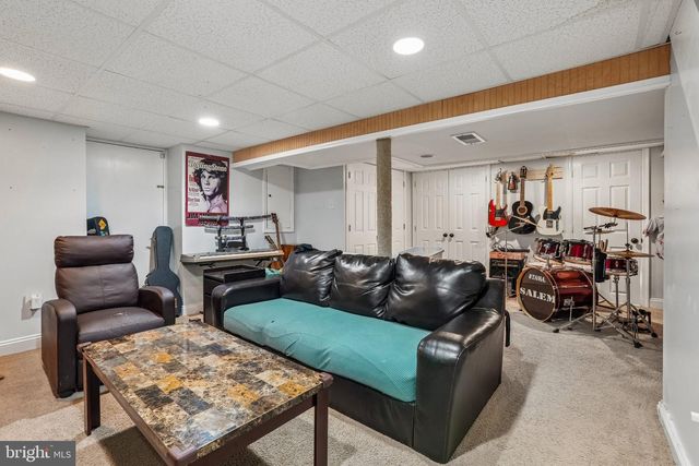 207 ROLLING RD, Broomall, PA 19008