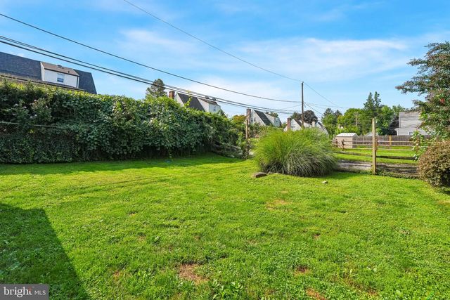 207 ROLLING RD, Broomall, PA 19008