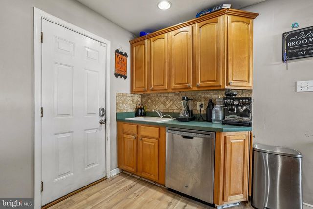 207 ROLLING RD, Broomall, PA 19008