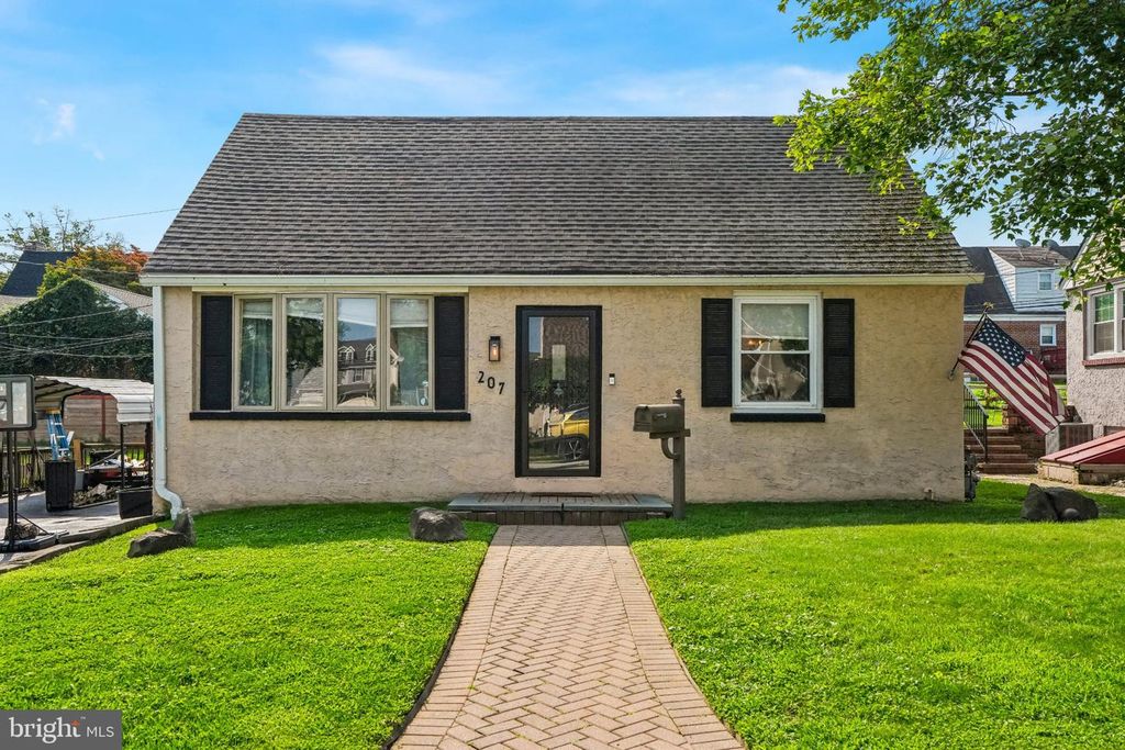 207 ROLLING RD, Broomall, PA 19008