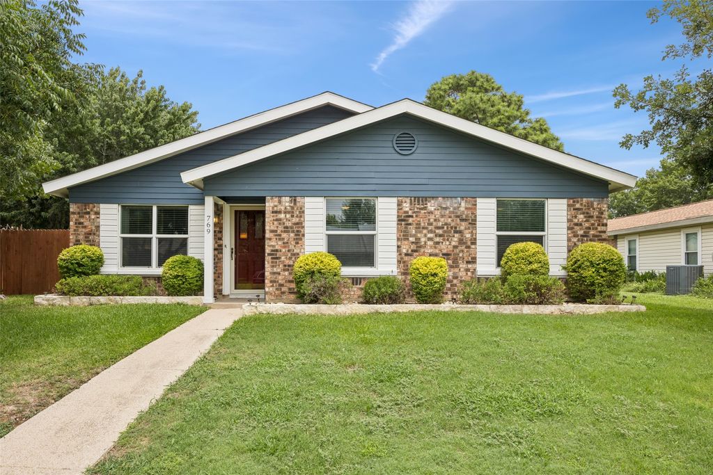 769 Mockingbird Drive, Lewisville, TX 75067