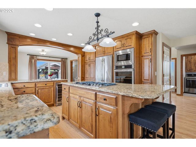 14633 EHLEN Rd Ne, Aurora, OR 97002