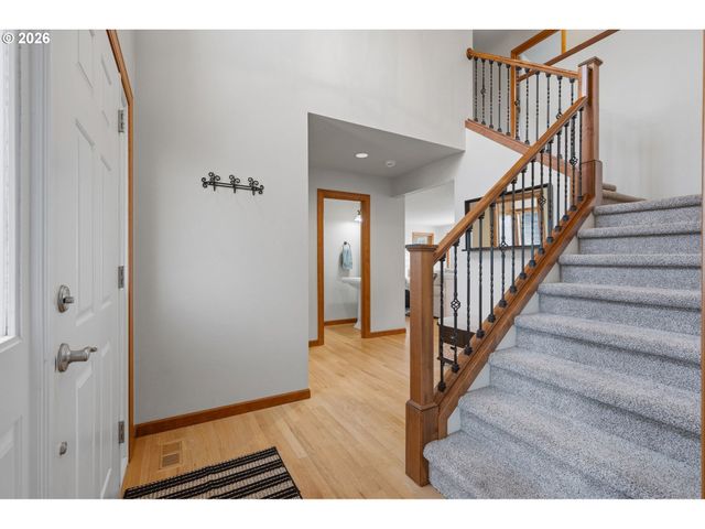 14633 EHLEN Rd Ne, Aurora, OR 97002